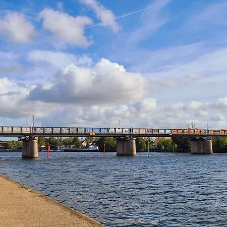 Διαμέρισμα Cosy Avec Vue Sur La Seine *